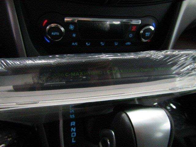 Ford C-Max Hybrid 2016 photo 13